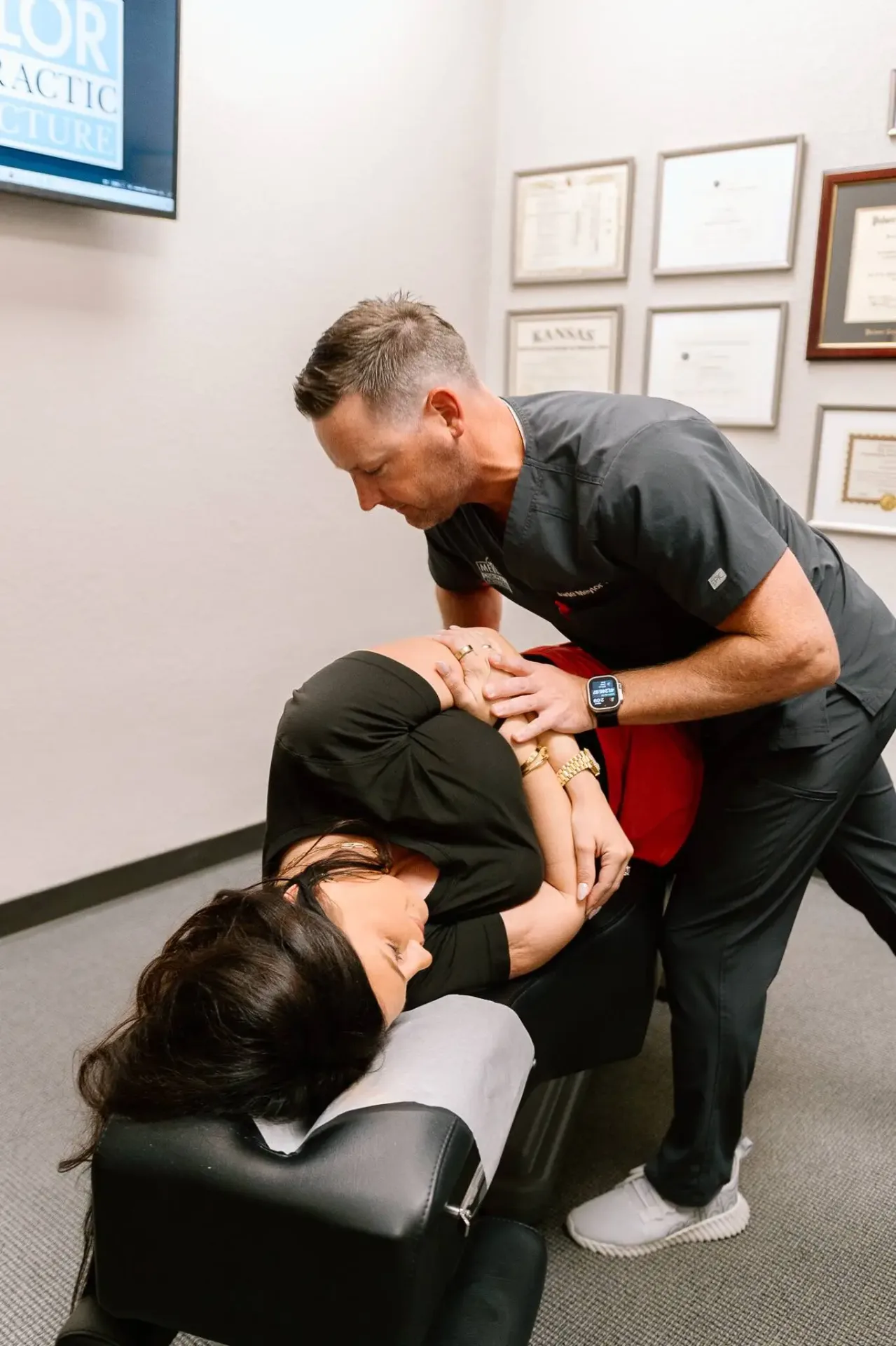 Chiropractic Spinal Manipulation: What to Expect in Lenexa